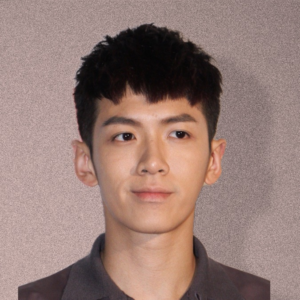 성스러운 가족입니다만 출연진 커전둥